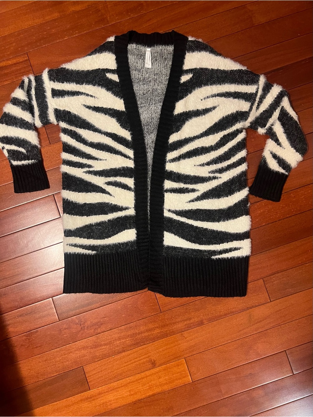 Dreamers Black & White Zebra-Print Open Front Cardigan